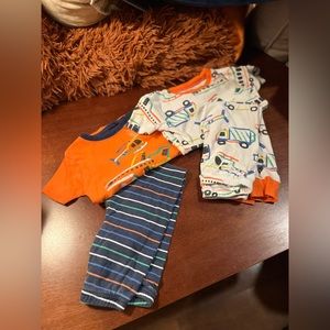 2 pair short sleeve/pants Jammie’s